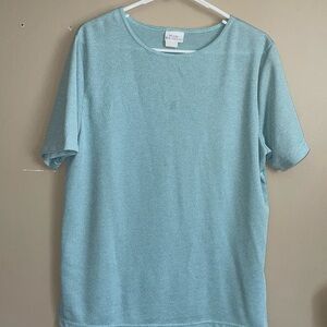 Blair Boutique women’s light blue minimalist shirt size M
